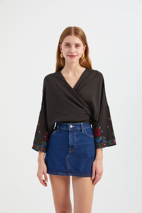 Broderad V-Hals Långärmad Boho Blus - Image 1
