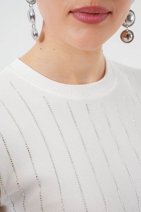 Rundhalsad Slim Fit Dekorerad Blus - Image 4
