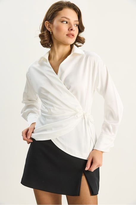 Satin V-Hals Shirt met Striksluiting - Image 5