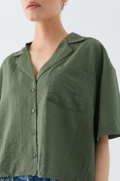 Losse Pasvorm Knopshirt met Korte Mouwen en Zak - Image 4