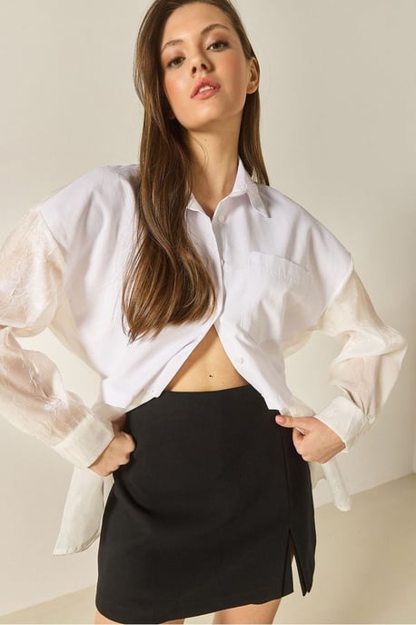 Overmaatse Langemouwen Organza Blouse met Knopsluiting - Image 4
