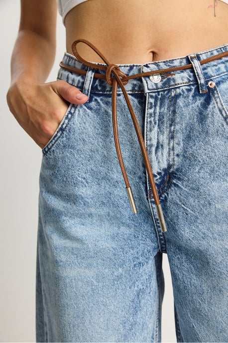 Raka Denimbyxor med Dragsko i Midjan - Image 6