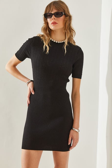 Slim Fit Stickad Midi Klänning med Rund Hals - Image 2
