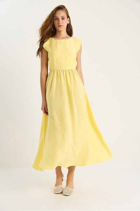 Cut Out Detailed Midi Dress - Image 6