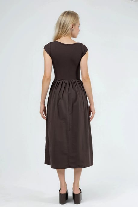 Casual Midi Dress with Crew Neck - Image 3