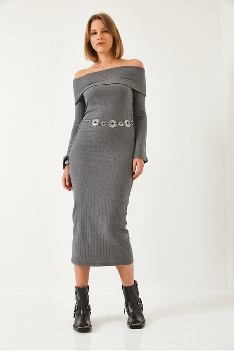 Halter Ribbad Midi Klänning - Image 3