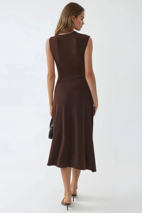 Accessoire Gedetailleerde Asymmetrische Midi Jurk - Image 3