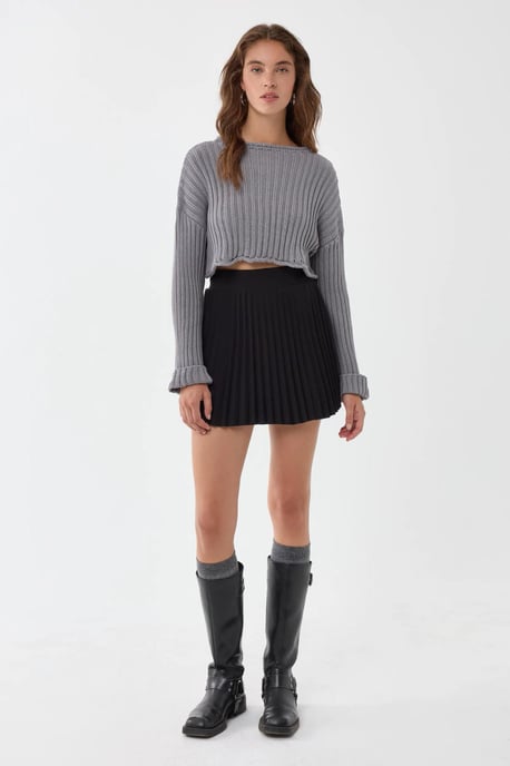 Fitted Crew Neck Cropped Sweater - Image 2