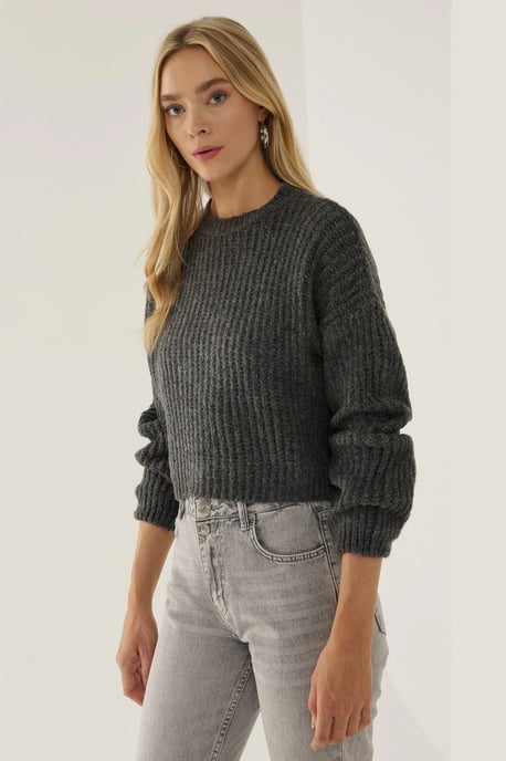 Relaxed Fit Crew Neck Sweater - Image 3
