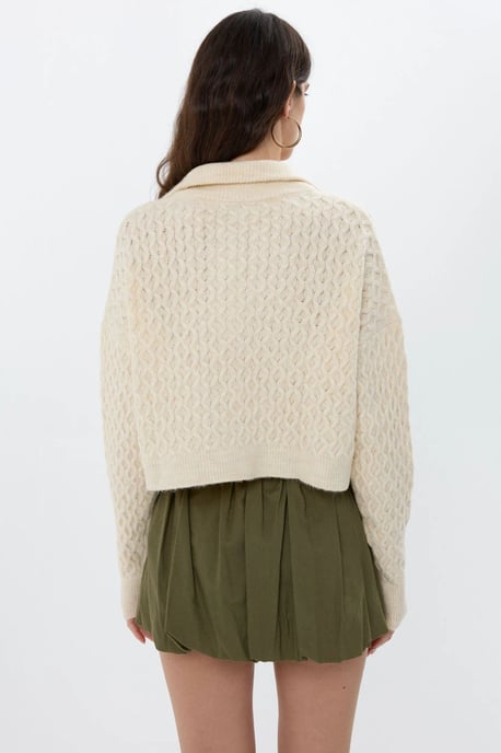Textured Knitted Sweater with Shirt Collar - Image 6