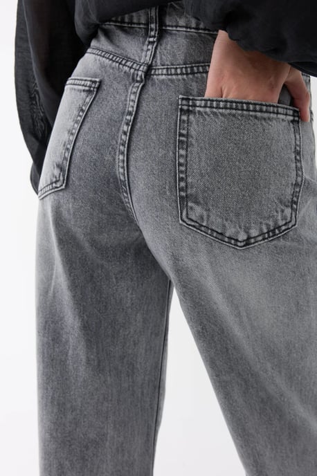 Washed Straight-Leg Jeans - Image 3