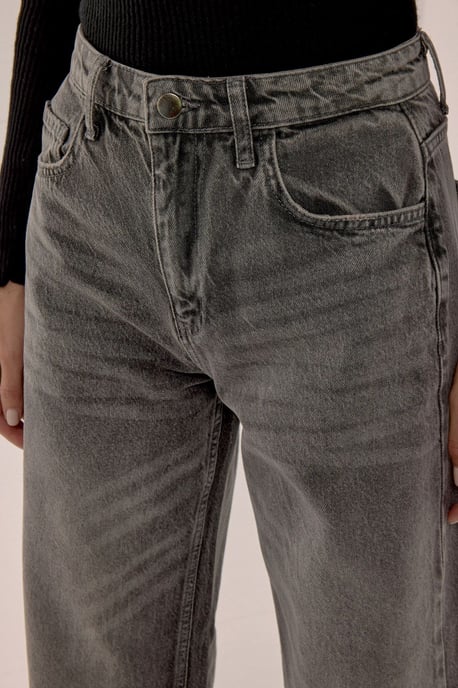 Washed Effect Wide Leg Jeans - Image 5