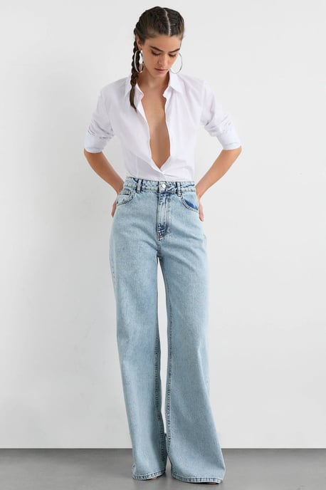 High Waist Straight Leg Jeans - Image 1
