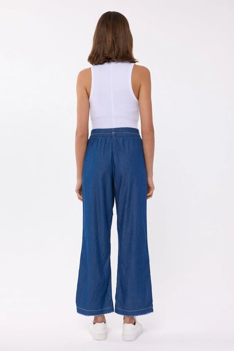 High-Waisted Flare Jeans with Ribbon Belt - Image 5