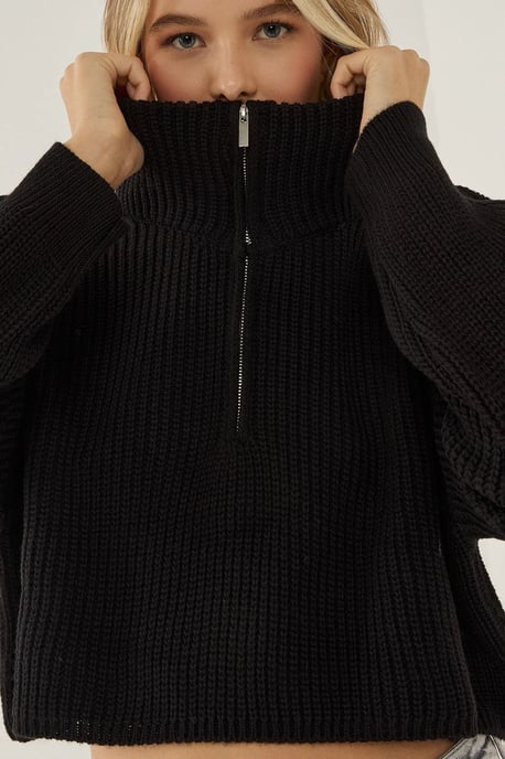 Zipper Collar Crop Sweater - Image 4
