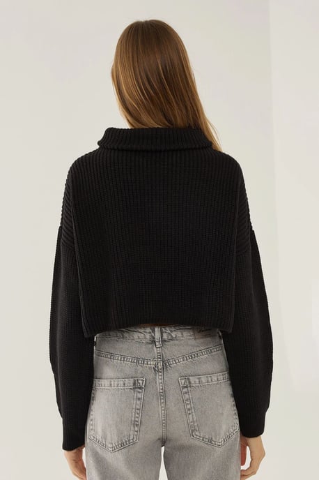 Zipper Collar Crop Sweater - Image 5