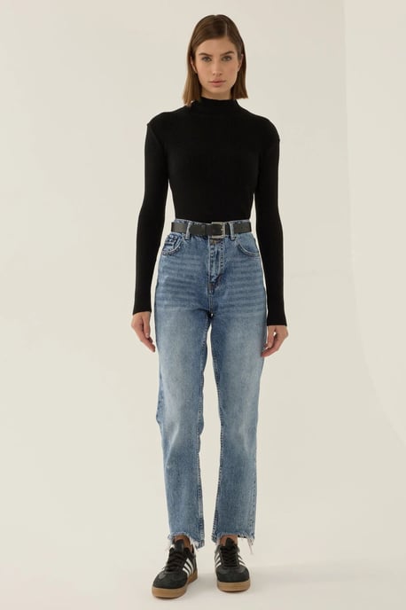 Half Turtleneck Sweater - Image 4