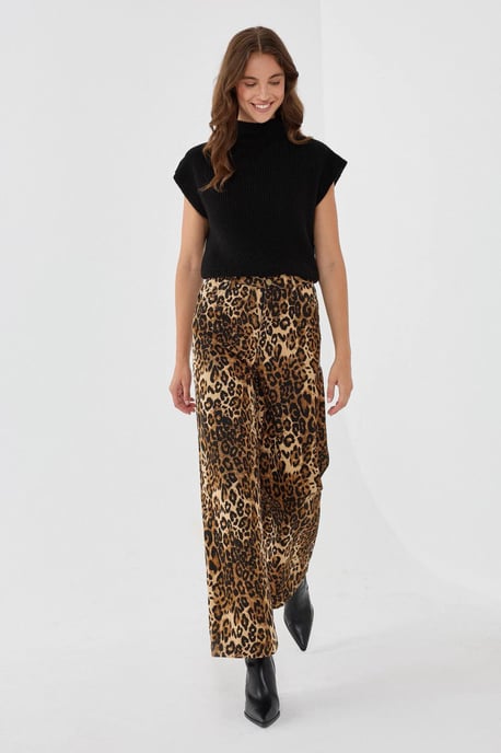 Half Turtleneck Knit Sweater - Image 3