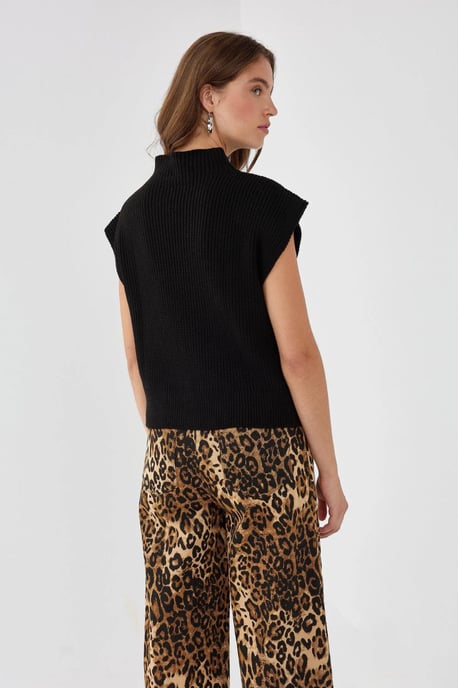 Half Turtleneck Knit Sweater - Image 4
