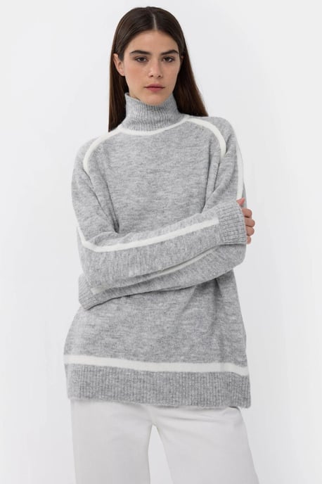Oversized Knit Sweater with Contrast Detail - Image 1