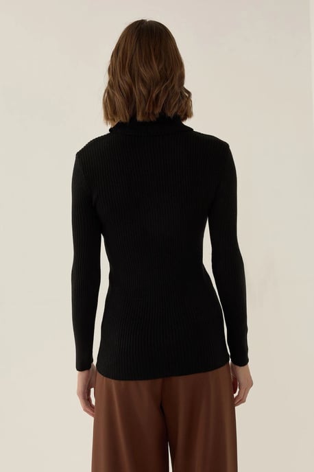Slim Fit Turtleneck Sweater - Image 6