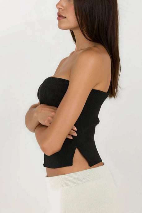 Slim Fit Off-Shoulder Stickad Top - Image 3