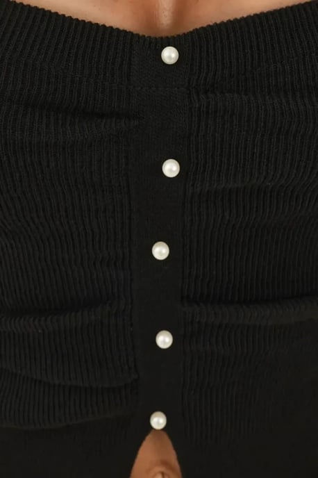 Slim Fit Off-Shoulder Stickad Top - Image 4