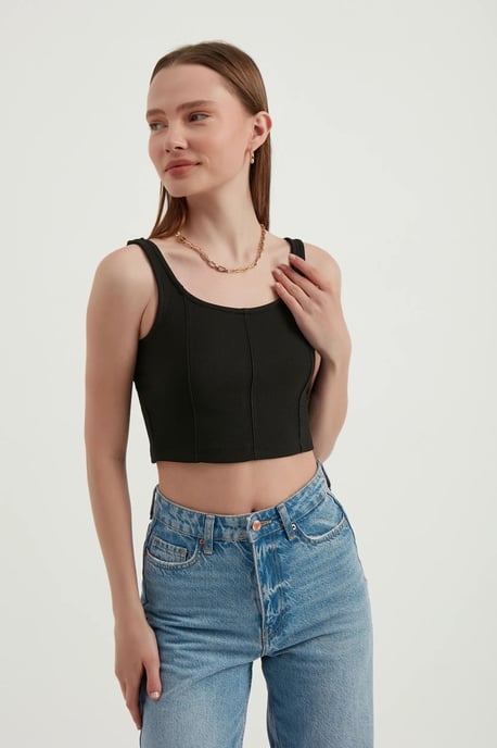 Scoop Neck Basic Ärmeless Crop Top - Image 3