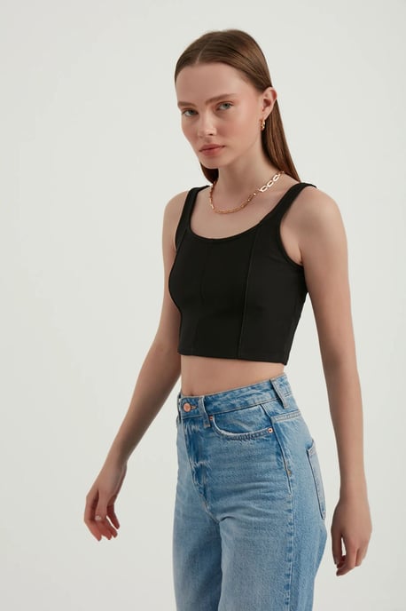 Scoop Neck Basic Ärmeless Crop Top - Image 5