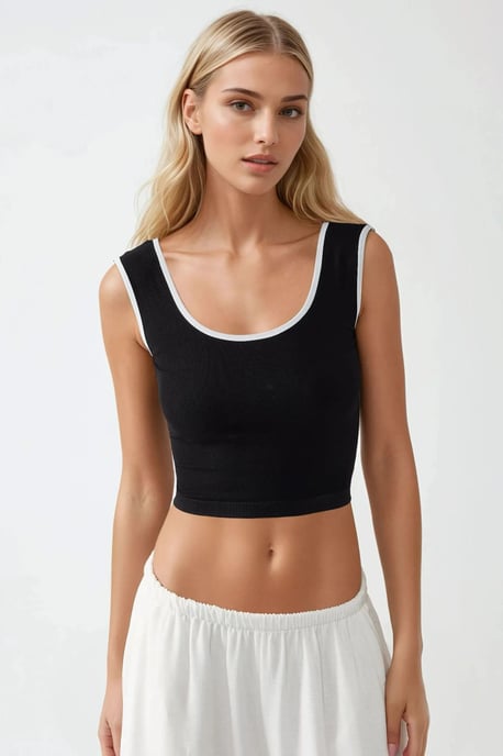 Tight passform Crew Neck Kontrast Linne - Image 3