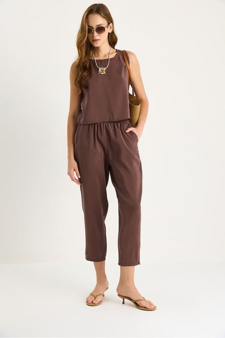 Mouwloze Crewneck Blouse en Carrof Fıt Broekset - Image 2