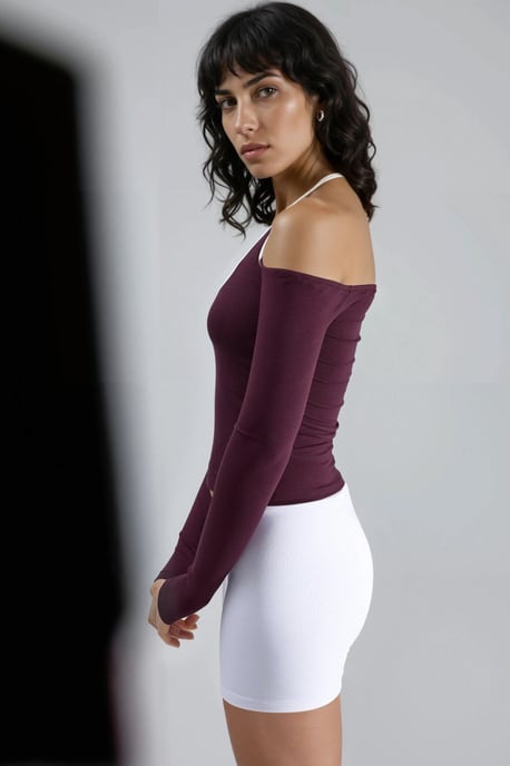 Slim Fit Knitted Blouse with U Collar and Contrast Binding - Image 5