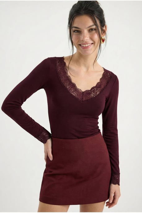 Blouse met V-hals en kantdetails - Image 2