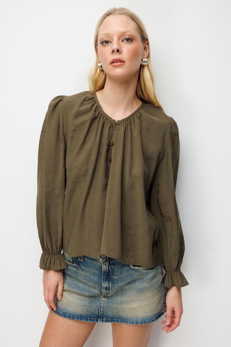Textured Button-Up Crew Neck Blouse - Image 3