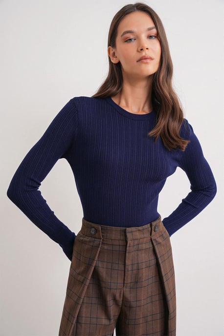Mjuktexturerad Ribbad Fitted Top - Image 1
