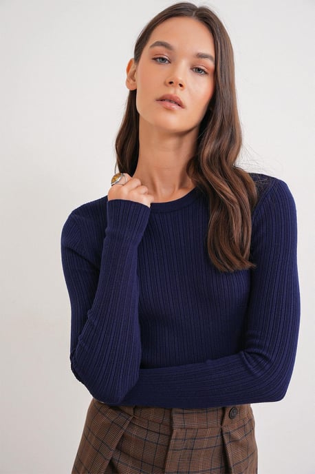 Mjuktexturerad Ribbad Fitted Top - Image 4