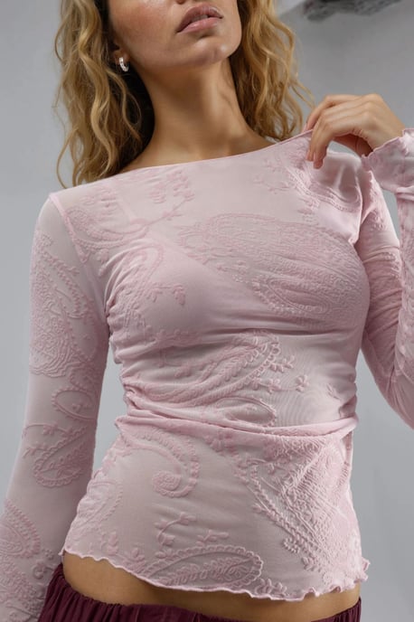 Figurpassande långärmad blus i tyll med flocktryck - Image 6