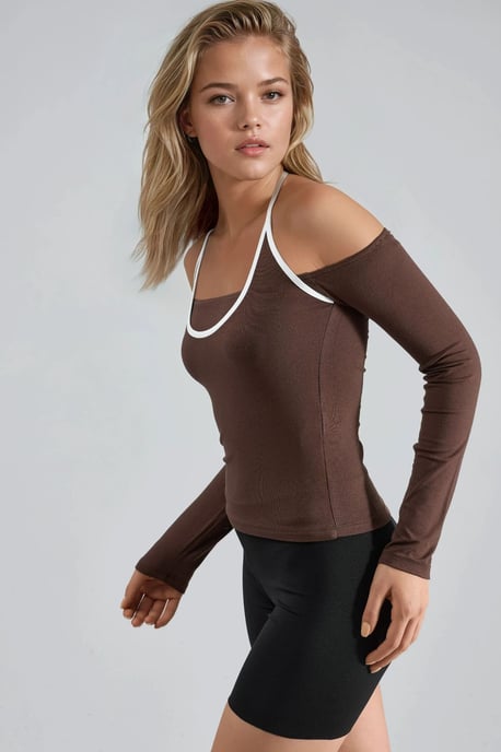 Slim Fit Knitted Blouse with U Collar and Contrast Binding - Image 2