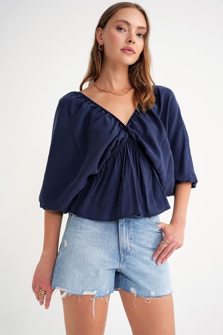 V-ringad Blus med Volangdetalj - Image 2