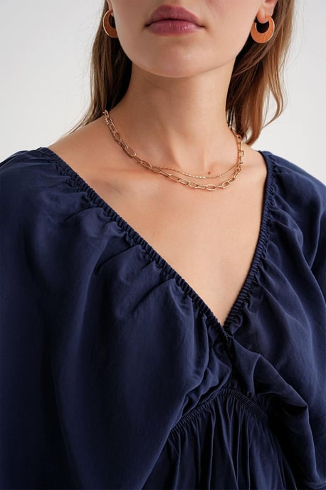V-ringad Blus med Volangdetalj - Image 6