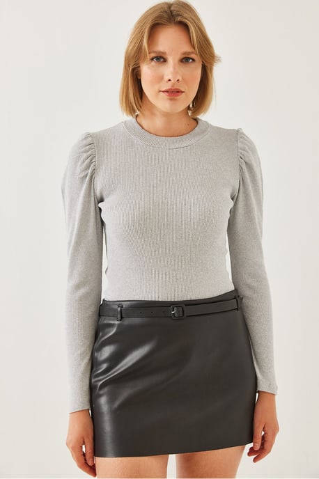 Drape Detailed Basic Top - Image 4
