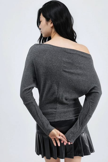 Bootneck Blouse met Steenaccessoire - Image 3
