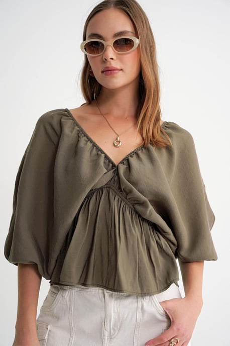 V-ringad Blus med Volangdetalj - Image 3