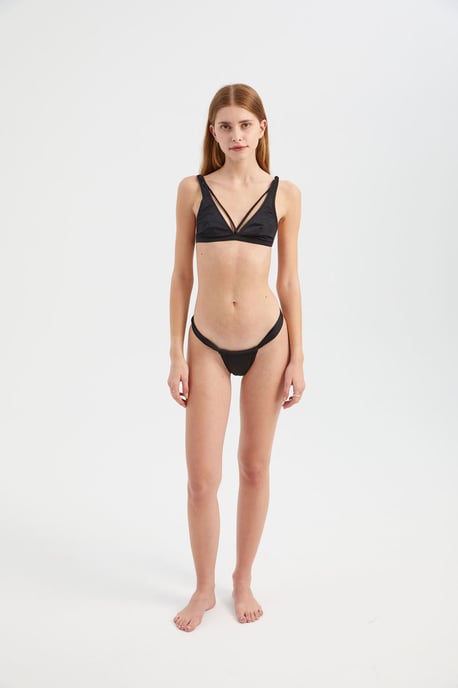 Solid Strappy Triangel-Bikini Set med Brasilianska Bottoms - Image 2