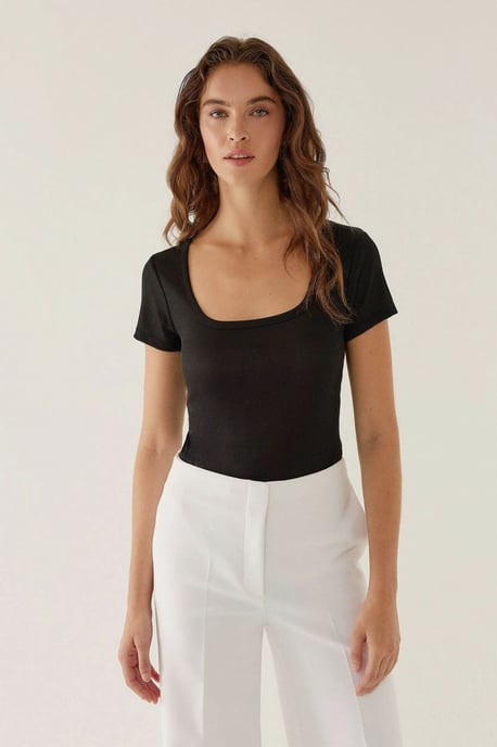 Vierkante Halse Bodysuit - Image 1