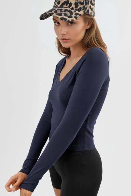V-ringad långärmad figursydd blus - Image 3