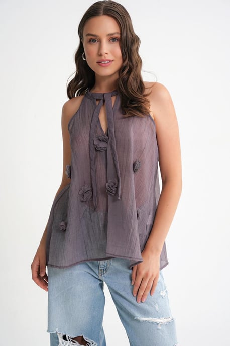 V-Neck Tie Closure Ruffle Blouse - Image 4