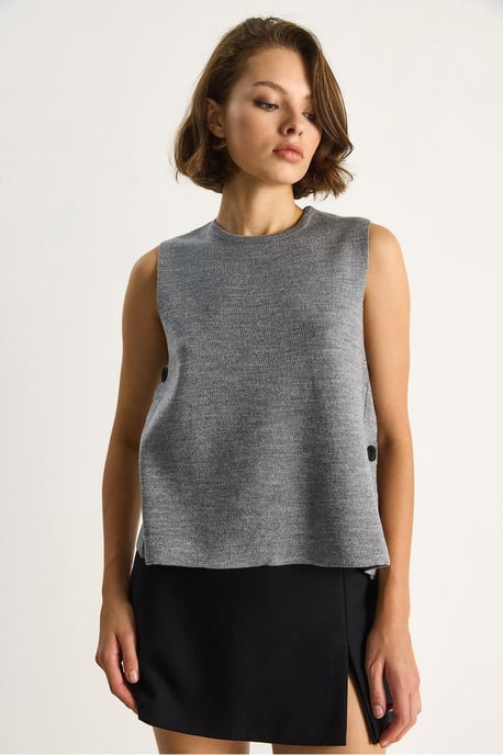 Knop Gedetailleerde Brei Blouse - Image 6