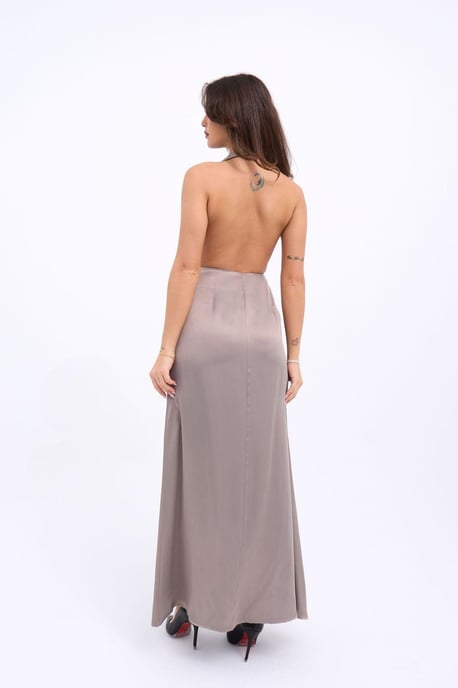 Satin Halter Nek Drape Jurk - Image 3