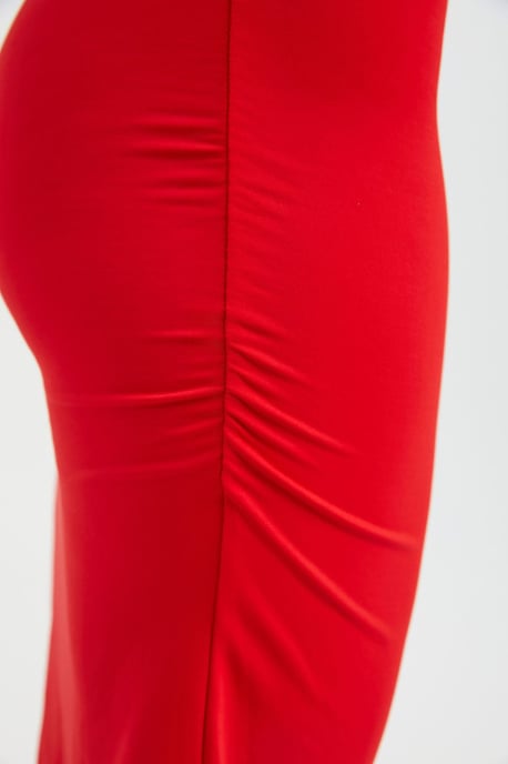 Rundhalsad ärmlös miniklänning i bodycon-stil - Image 4